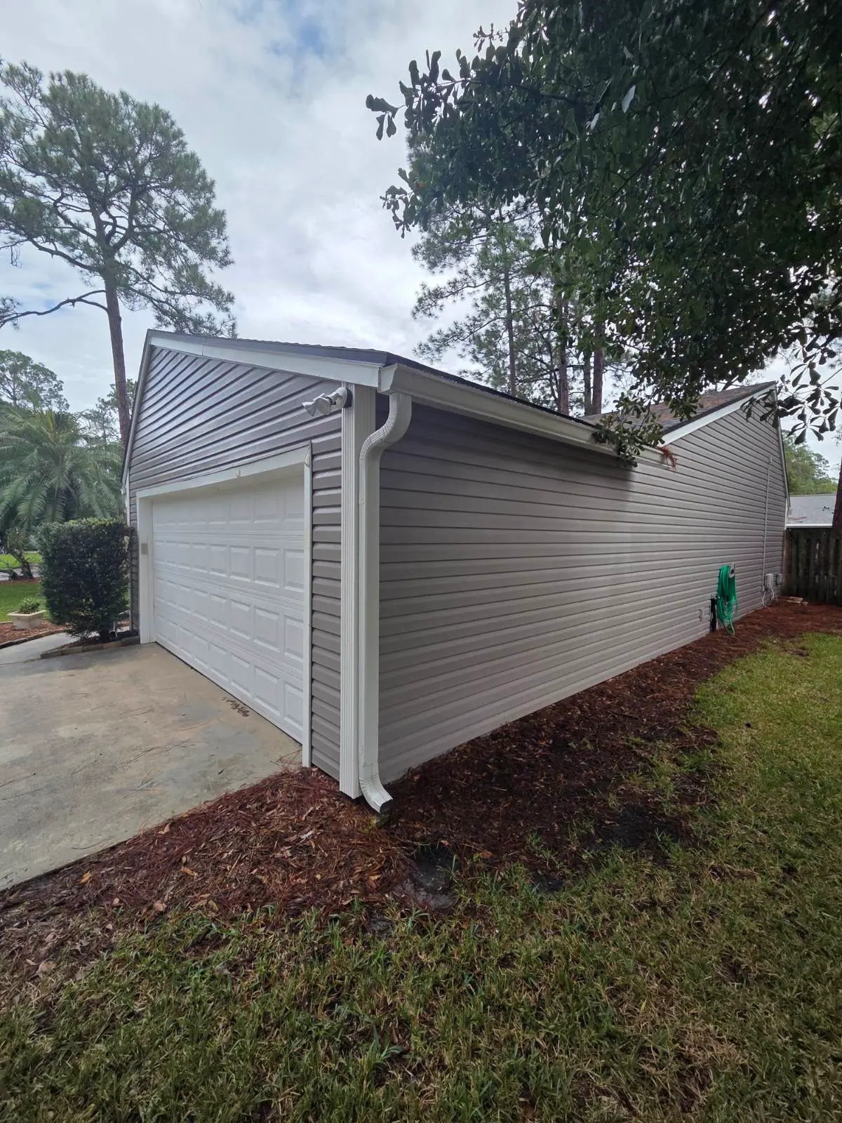 Gorgeous Vinyl Siding Repaint in Mandarin Florida